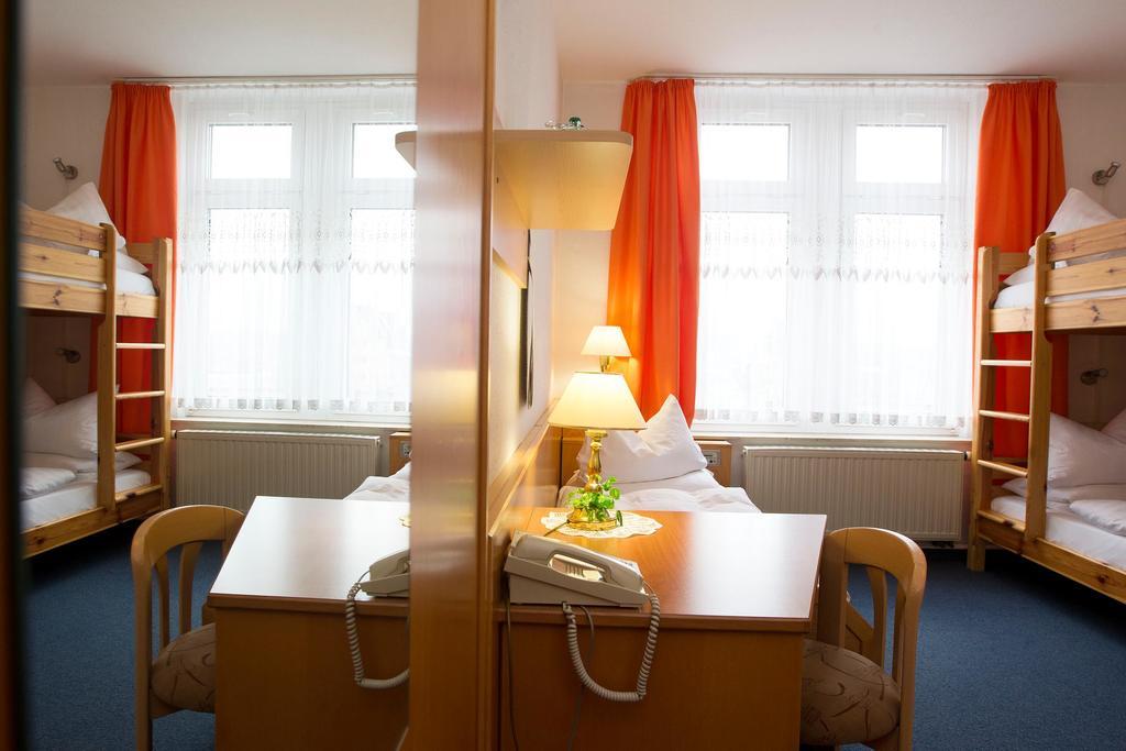 Hotel Heinz Plauen Phòng bức ảnh