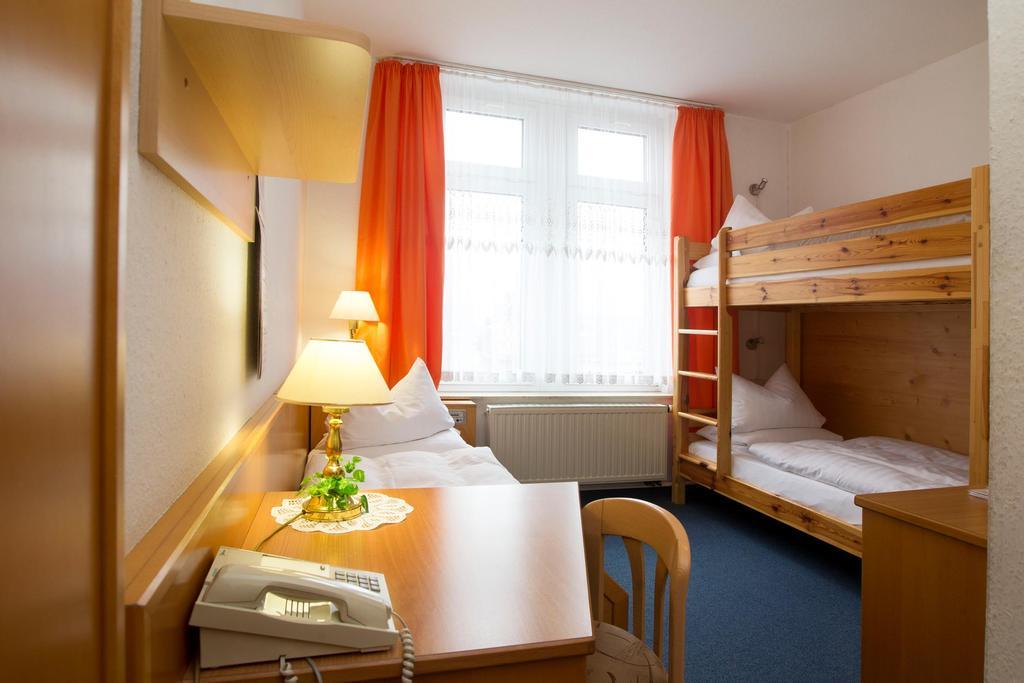 Hotel Heinz Plauen Phòng bức ảnh