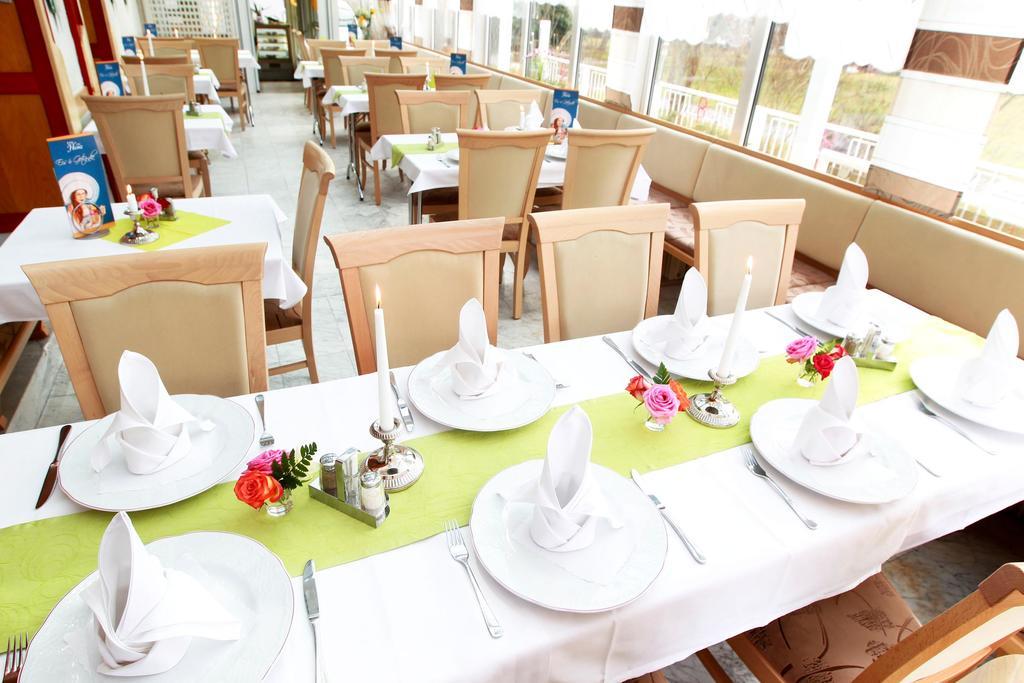 Hotel Heinz Plauen Ngoại thất bức ảnh