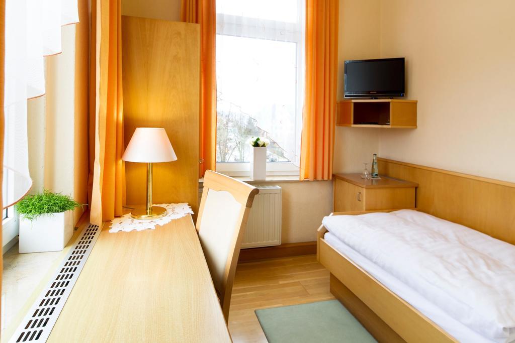 Hotel Heinz Plauen Phòng bức ảnh