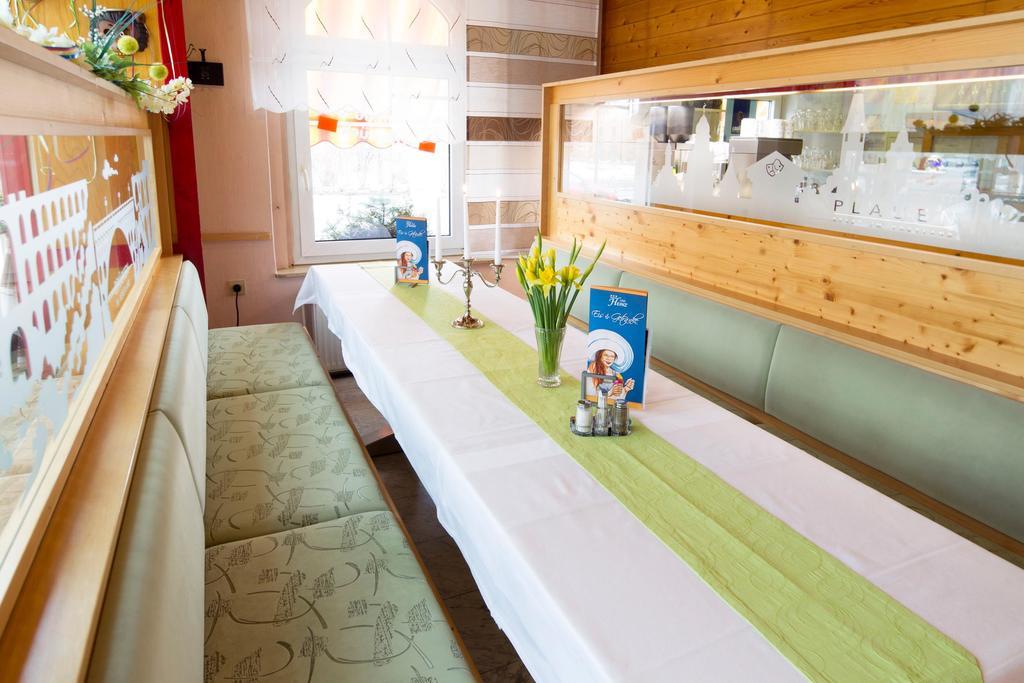 Hotel Heinz Plauen Ngoại thất bức ảnh