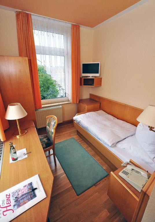 Hotel Heinz Plauen Ngoại thất bức ảnh
